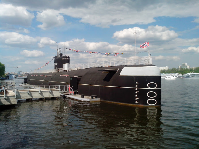 Открытие подводной-лодки музея