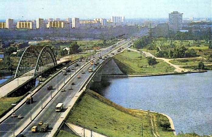 Инженерные сооружения канала имени Москвы.