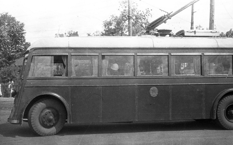 Первый троллейбус.