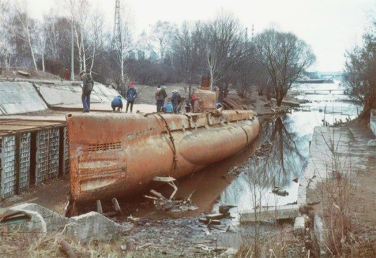 Открытие подводной-лодки музея