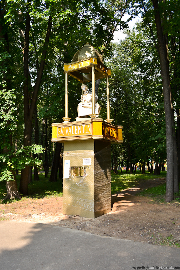 Памятник Святому Валентину в Тушино