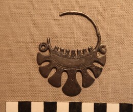 Тушинские женские украшения XII-XIII веков